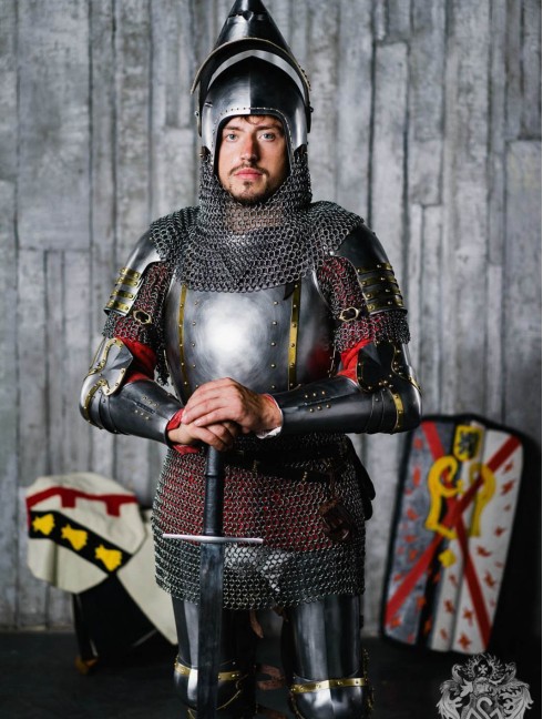 Armour of the XIV century in Churburg style Armure de plaques