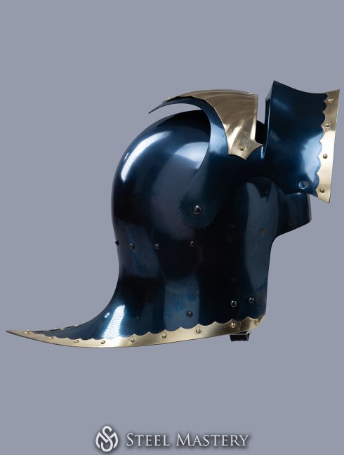 Sallet with brass leaves Armure de plaques