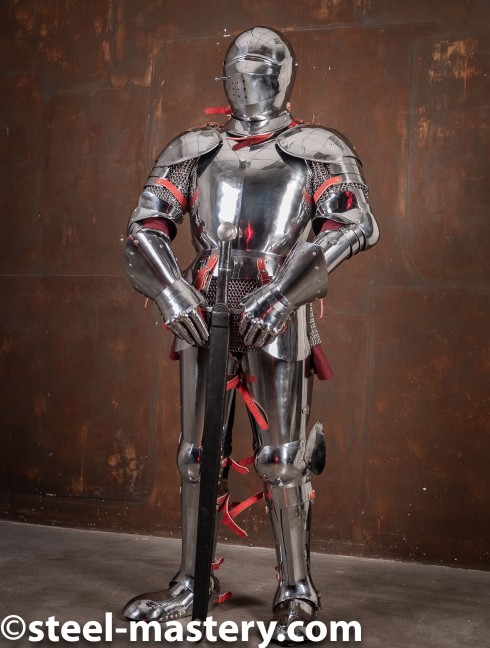 Full knights armour for interior Plattenrüstungen