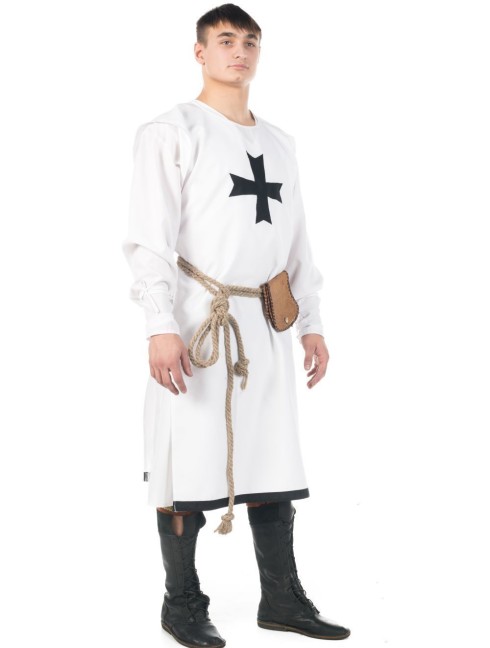 Costume of Hospitaller Order knight or Maltese knight Vestimenta medieval