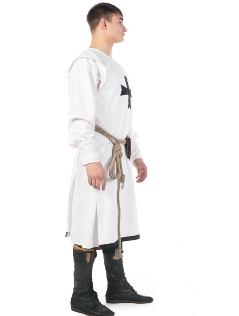 Costume of Hospitaller Order knight or Maltese knight Vestimenta medieval