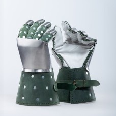 Brigandine gauntlets - mid 14th century image-1