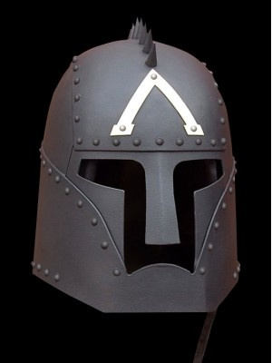 Greek style fantasy helmet Armure de plaques
