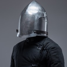 Fencing helmet image-1