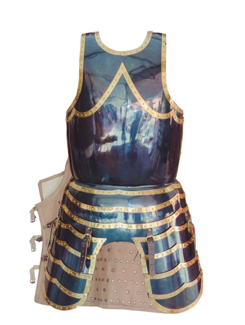 English breastplate with skirt and tassets (16 century) Armure de plaques
