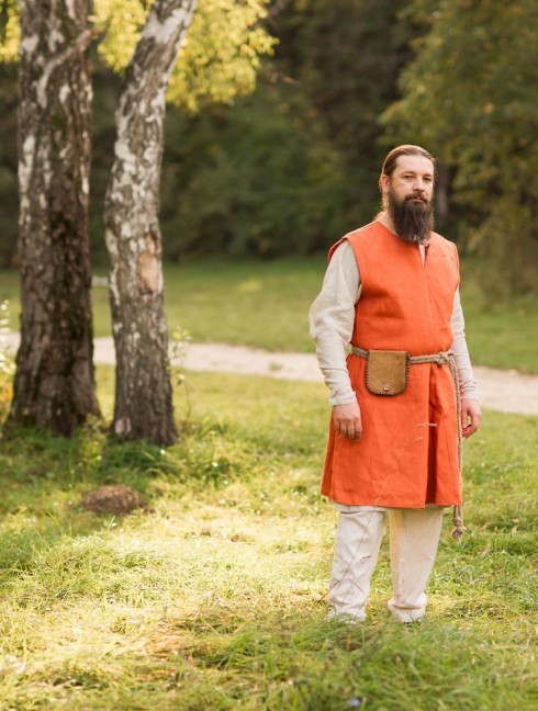 Medieval tunic of IX-XII centuries Camisas, túnicas y cotas