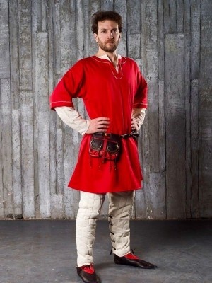 Medieval tunic, Europe IX-XII centuries Camisas, túnicas y cotas