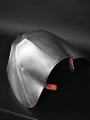 Milan-style pauldrons 1450-1485 years, a part of "Avant Armour" Plattenrüstungen