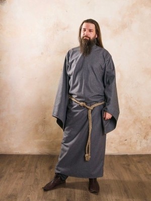 Tunic with long sleeves, a part of fantasy-style costume  Casacca, tuniche e cotte
