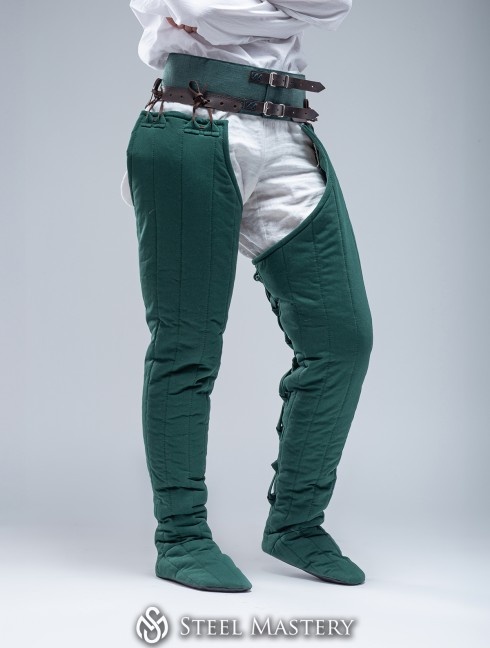 Padded chausses XII-XIII centuries Gepolsterte beinlinge