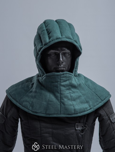 Padded liner with pelerine Padded liners and caps