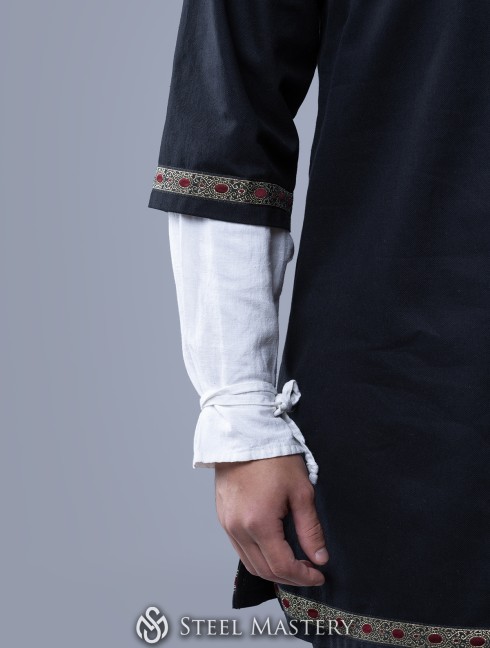 Tunic of the XIV-XV centuries Shirts, tunics, cottas