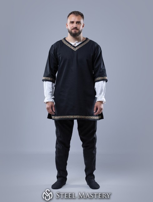 Tunic of the XIV-XV centuries Chemises, tuniques, cottes