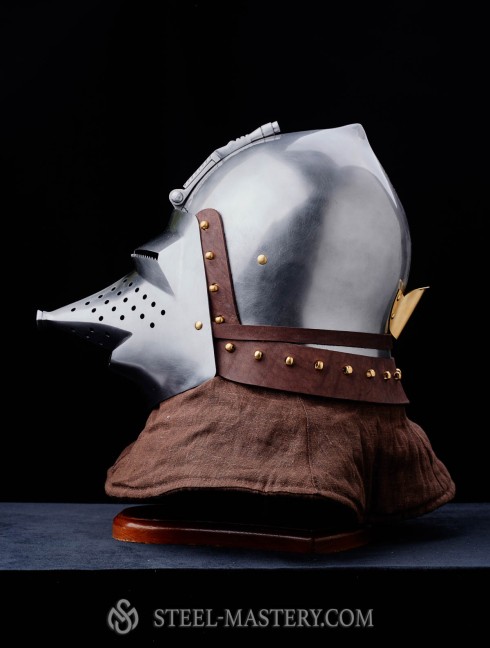 Bascinet hounskull, early XV century Armadura de placas