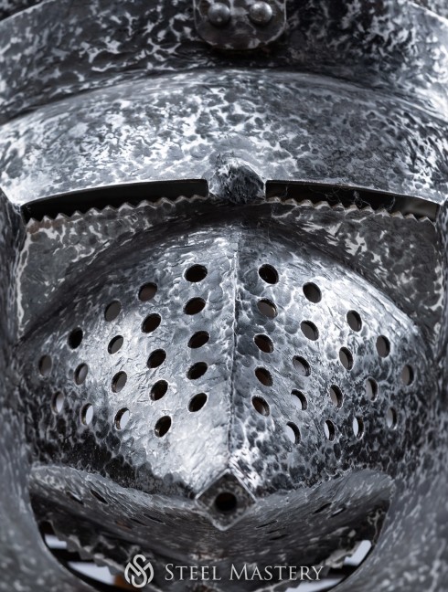 Bascinet hounskull, early XV century Helmets