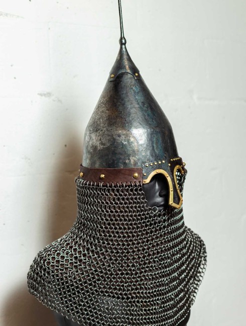 Helmet from Tagancha (Ukraine), XIII century Armure de plaques