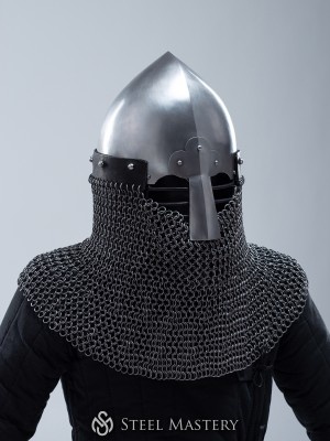 Norman helmet with face and neck protection Armadura de placas