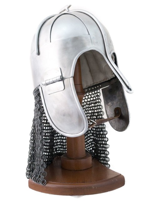 The Wollaston (Pioneer) Helmet of the 7th century Plattenrüstungen