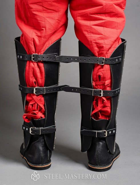 Splinted greaves Brigandine leg protection