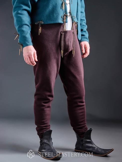 Tight chausses with codpiece, XV century Chausses et pantalons