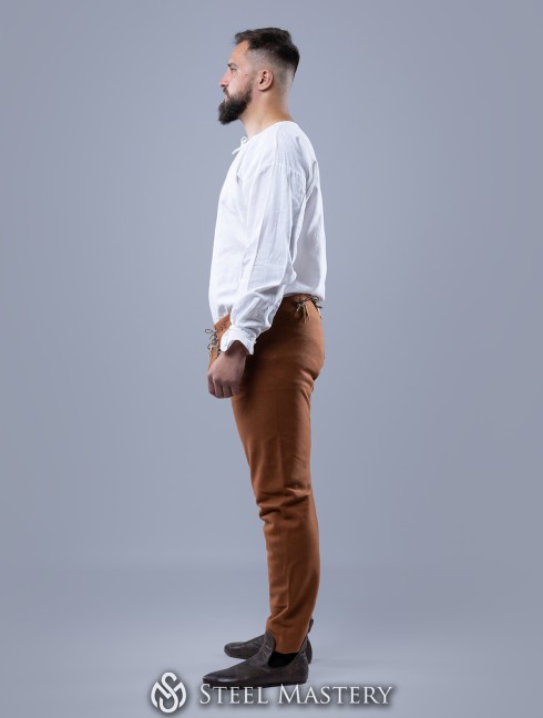 Tight chausses with codpiece, XV century Cappelli e pantaloni