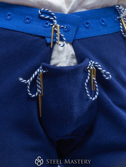 Tight chausses with codpiece, XV century Cappelli e pantaloni