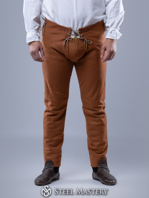 Tight chausses with codpiece, XV century Cappelli e pantaloni