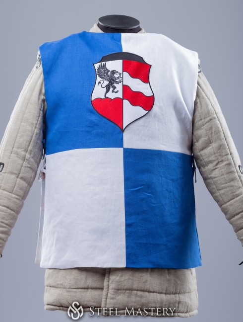 Coat of arms (tabard) with your emblem Vestimenta medieval