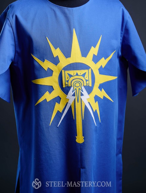 Coat of arms (tabard) with your emblem Vestimenta medieval