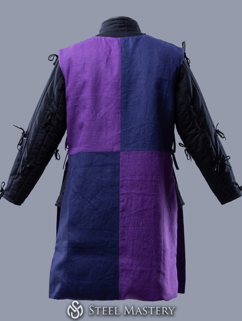 Coat of arms (tabard) with your emblem Mittelalterliche Kleidung