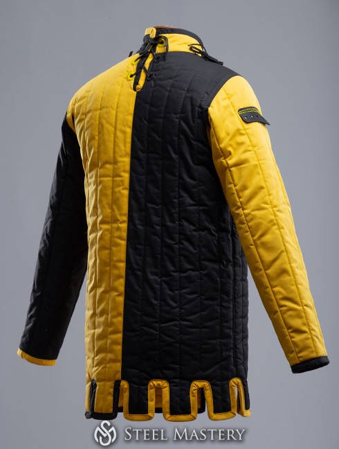 European gambeson front closed Gambesón.