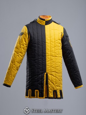 European gambeson front closed