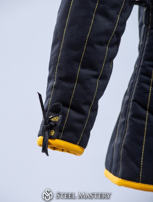 Aketon, second half of the 14th - first half of the 15th century Gambesón.