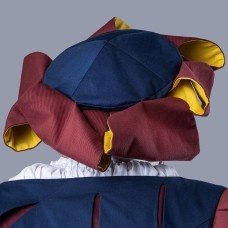 Landsknecht s hat with feathers image-1