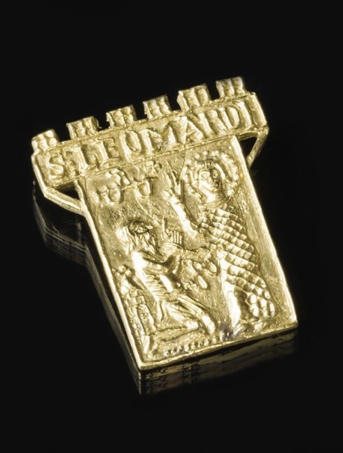 Rude medieval custom badge Badges