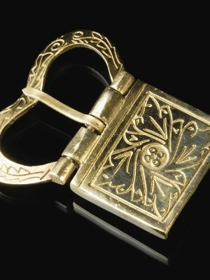 Medieval decorative bronze buckle 14c Fibbie