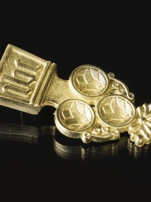 Medieval  bronze belt strapend
