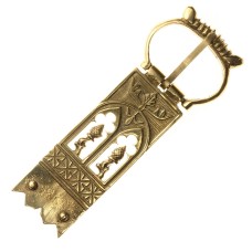 Medieval decorative metal belt buckle with ornamental pattern image-1