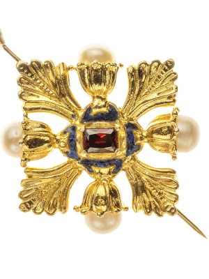 Dutch medieval decorative brooch with pearls Brooches and fasteners
