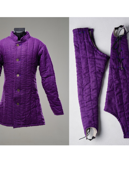 Medieval gambeson with long padded chausses (Cotton set) Set di armatura imbottita