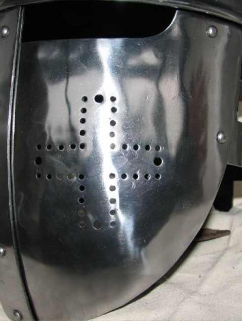 Fluted norman helmet Armure de plaques