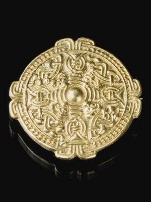 Custom decorative viking disc brooch