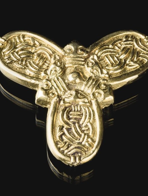 Medieval Scandinavian brooch Brooches and fasteners