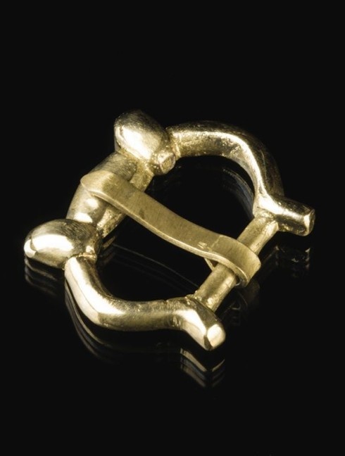 Custom brass buckle of medieval England Fibbie