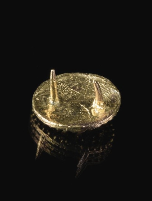 Medieval English round belt mount Belt mounts
