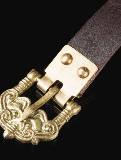 Viking leather belt, X century Cinture