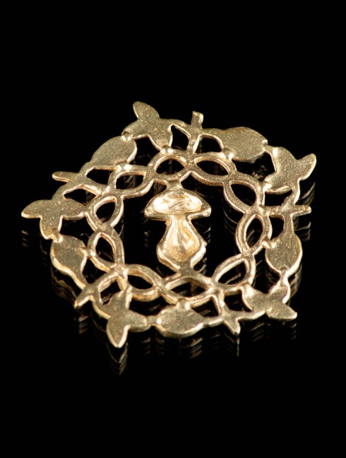 Medieval badge "Braiding branches" Insignias
