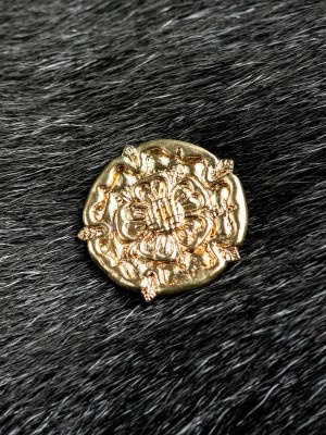 Medieval cast bronze mount “Rose”, XIV-XVI centuries (5 pcs) Ornements de ceinture