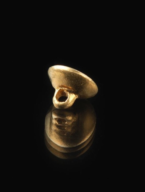 Medieval cast button with pattern, XIII-XV centuries Buttons, hooks, pins