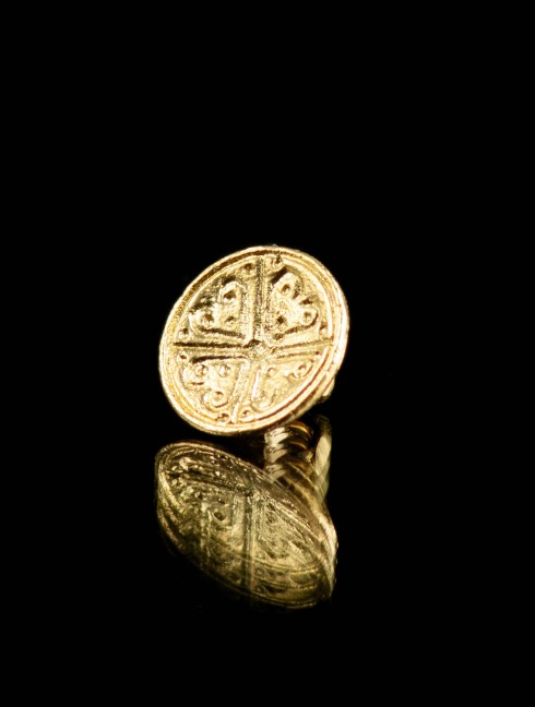 Medieval cast button with pattern, XIII-XV centuries Buttons, hooks, pins
